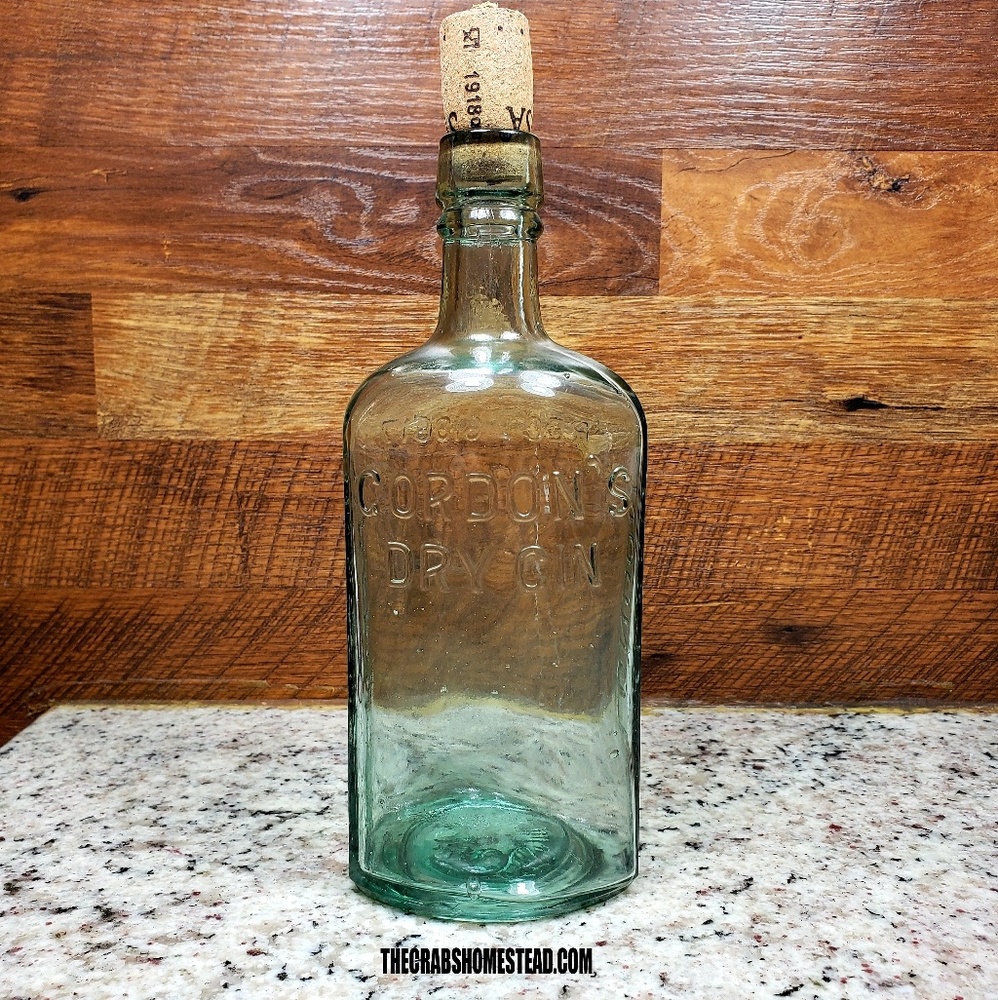 Antique 1915 - 1920 Gordans Dry Gin Bottle